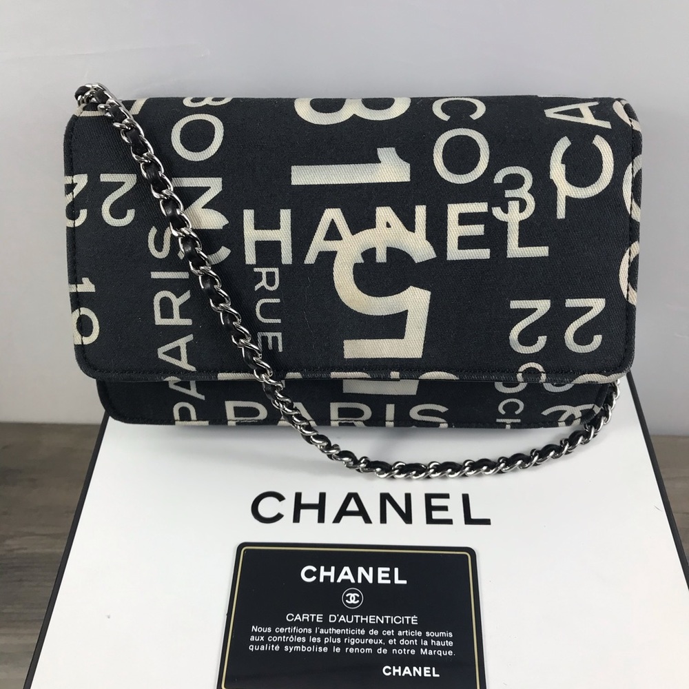 💎RETIRED💎CHANEL No 5 WOC crossbody purse - Picture 7 of 8